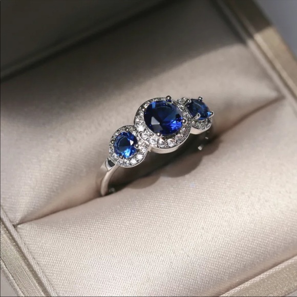 New Blue Round Cubic Zirconia Ring - Picture 2 of 4